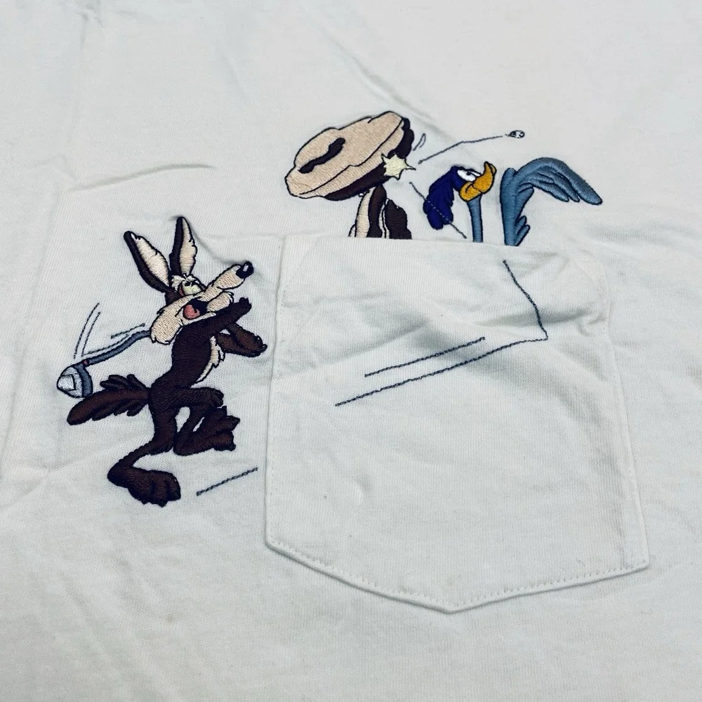 Vintage 90s Warner Bros Embroidered Pocket Single Stitch T-Shirt Size Medium - Picture 2 of 7